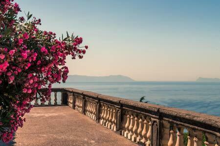 Casetta Belvedere Napoli Exterior foto